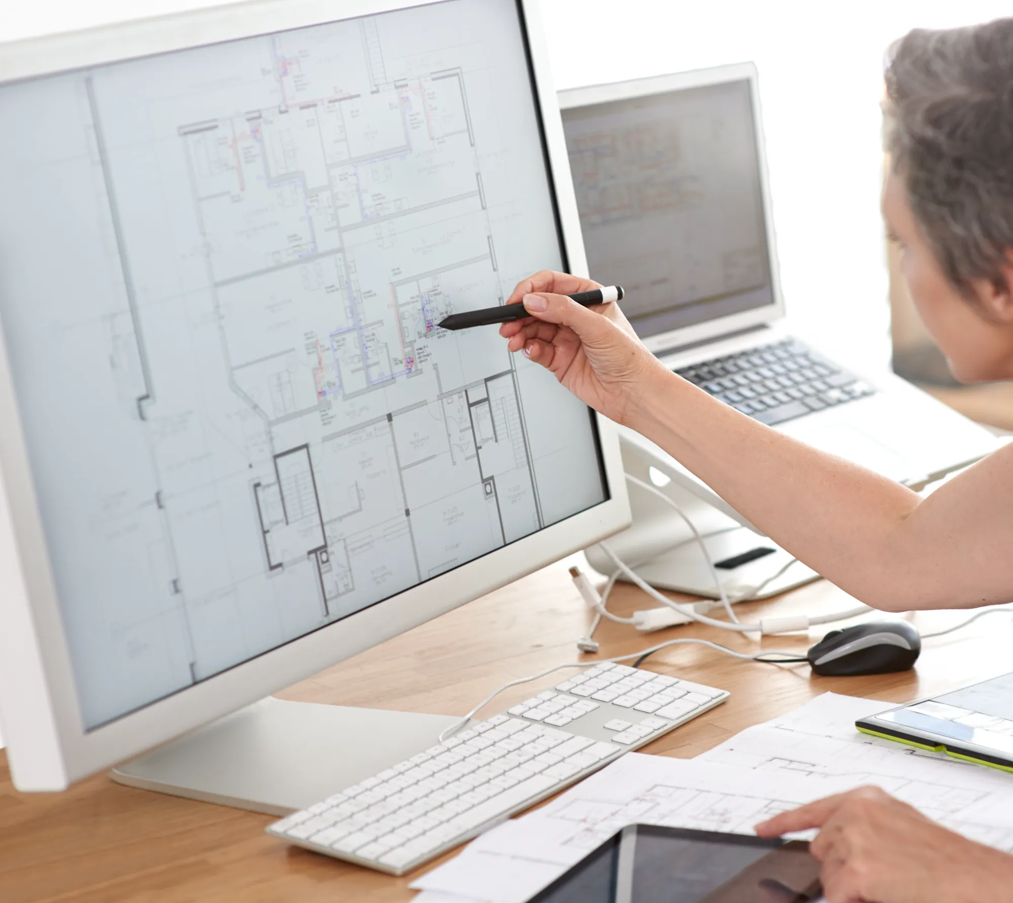 DIST designer marking up floor plans for an automation system